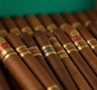 Кубинские сигары: что делает их особенными и как ими наслаждаться